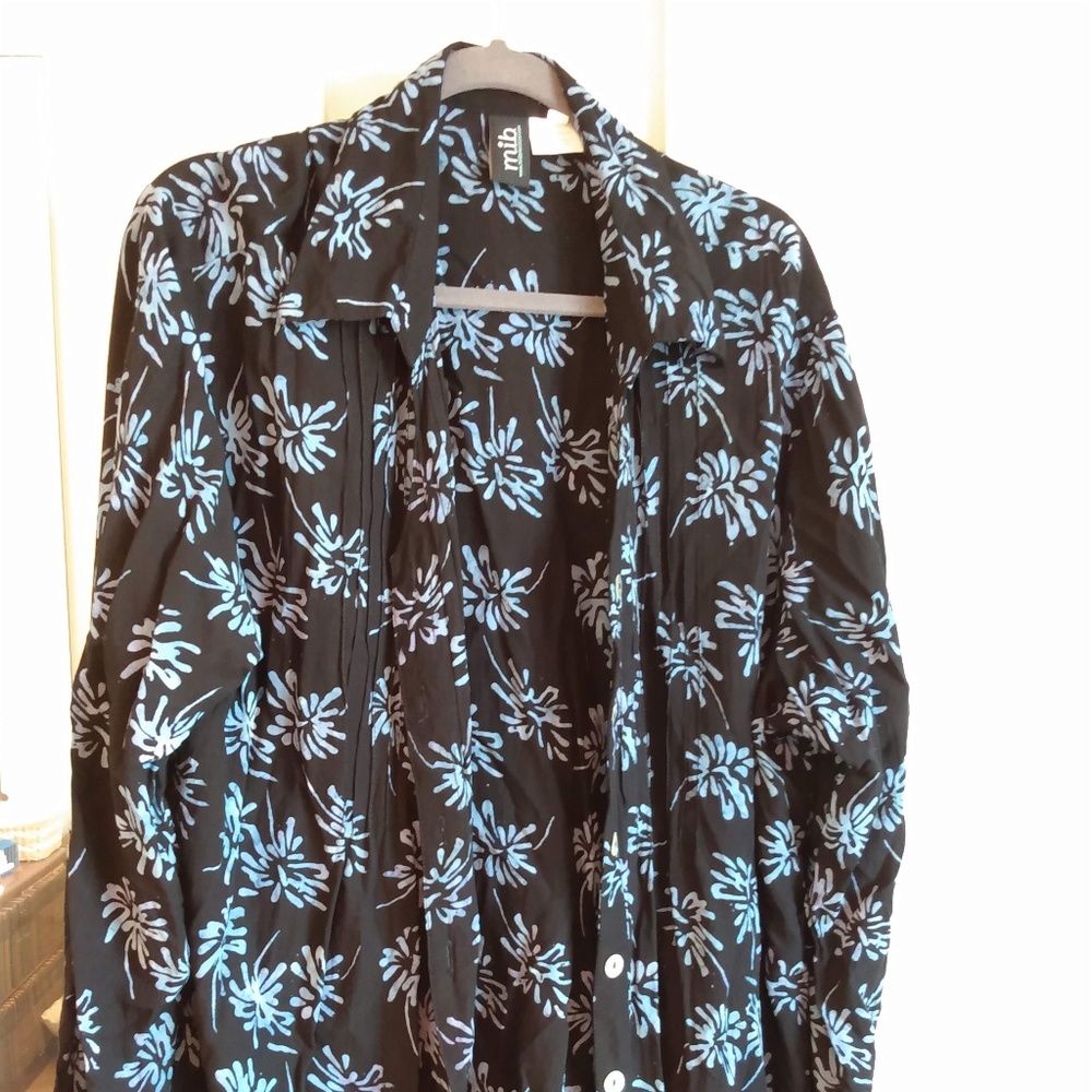 MakingItBig Rayon Button-Up Batik Shirt